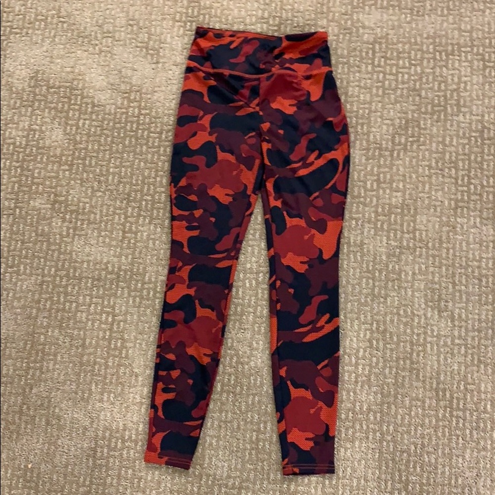 Red camo leggings